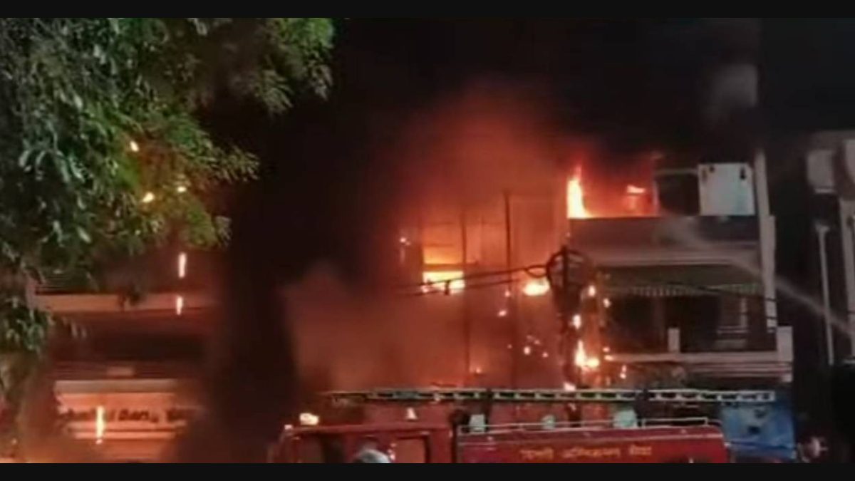 delhi-fire-