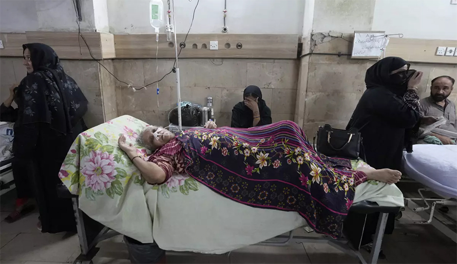 hospital-karanchi-people-high-temperature