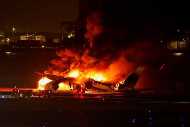 America-Plane-Crashed