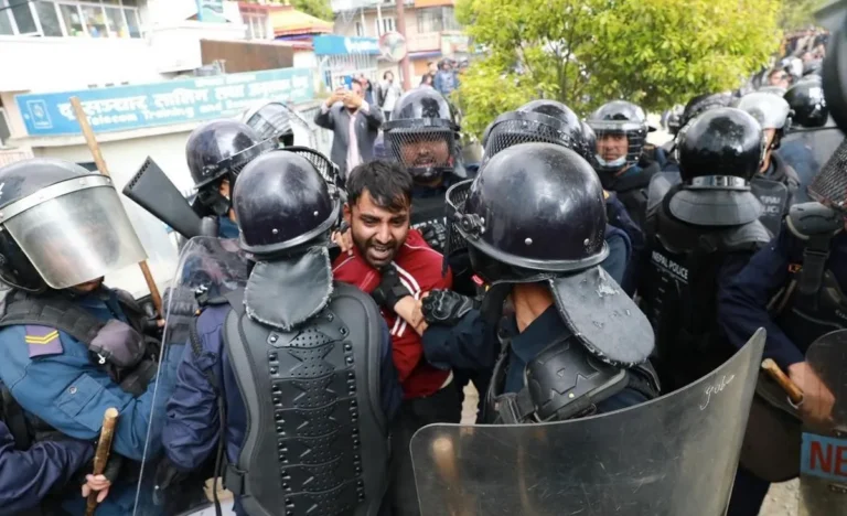 arrest-uml-karyekarta