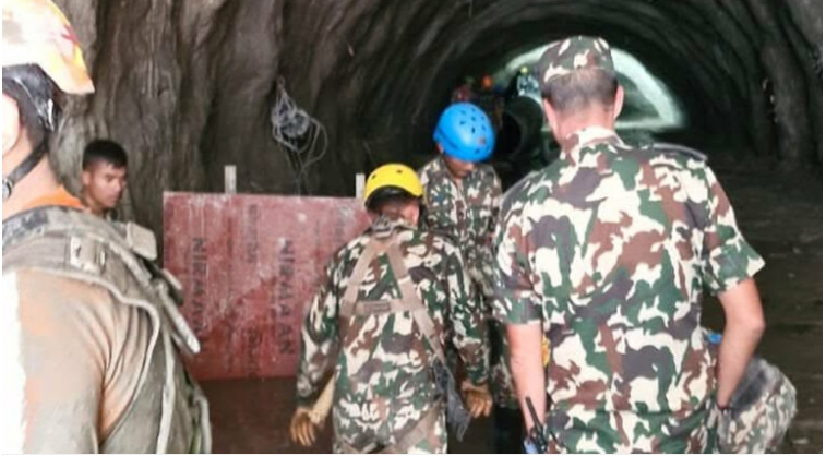surung bhitar saw aj fela